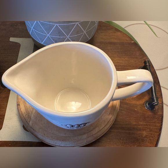 Rare Rae Dunn HAVE A ROYAL DAY Crown Cream Cup - Picture 3 of 3